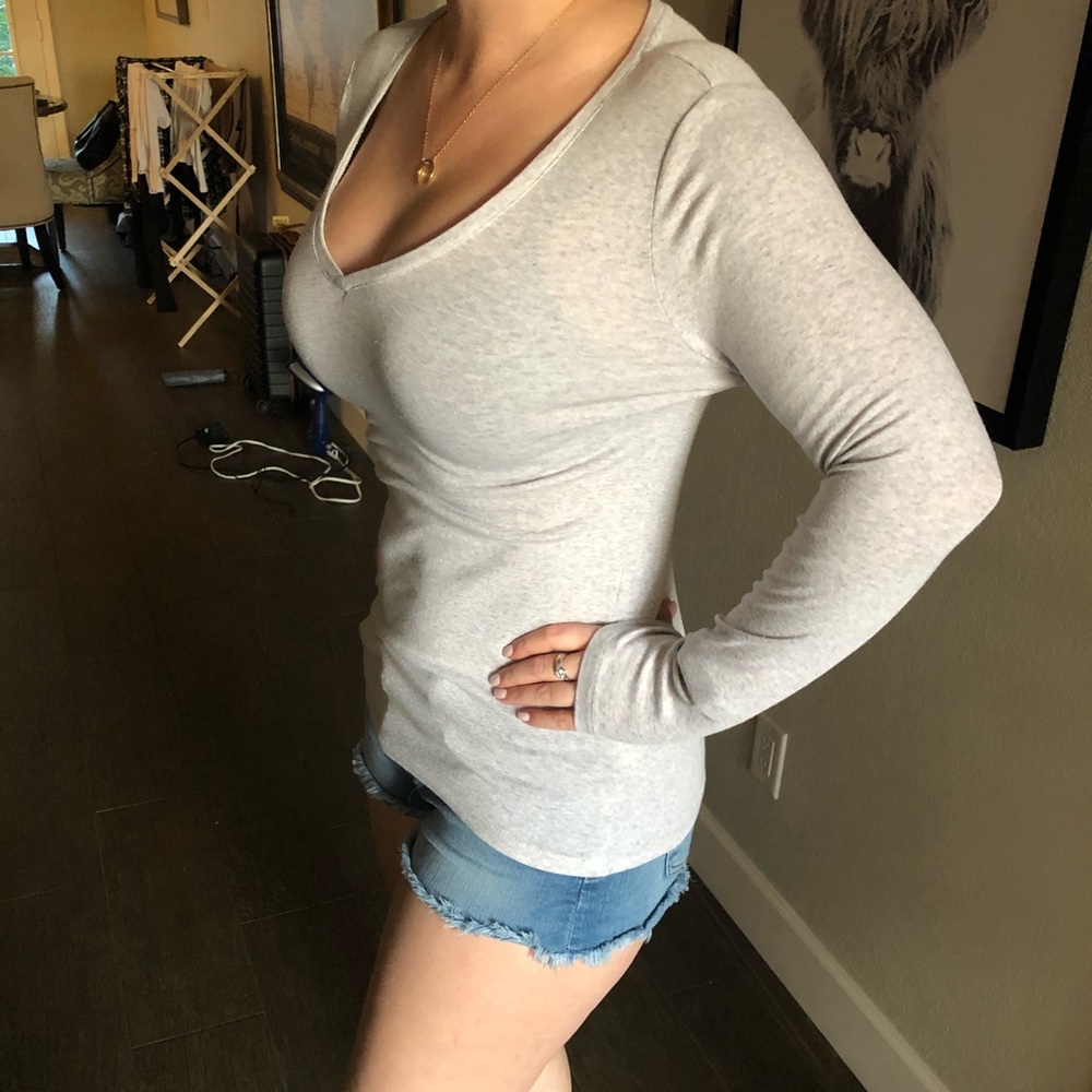Light grey long sleeve top